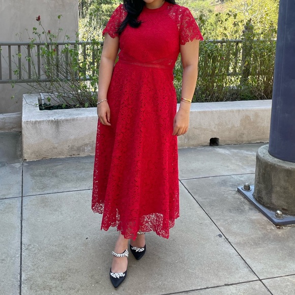 Monique Lhuillier Dresses & Skirts - Monique Lhuillier Red Dress